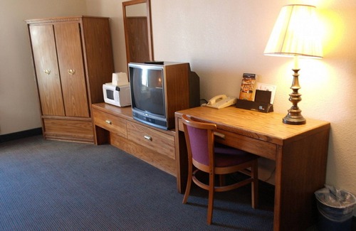 Maugansville Hotel | State Line Inn