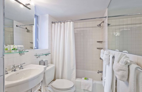 Foggy Bottom Hotel | State Plaza Hotel