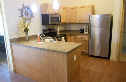 Holland Condo | Staterooms 2D, Road View, newly built, seasonal heated pool, beach nearby
