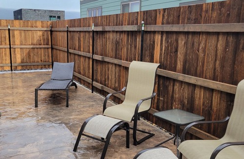 The Dalles House | Station 19 is a charming new 3-bedroom home with AC and WiFi in The Dalles