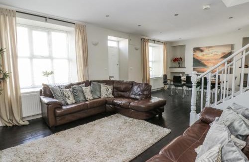 Cilgerran House | Station Hall