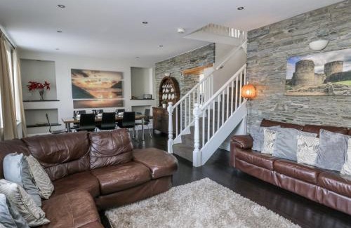 Cilgerran House | Station Hall