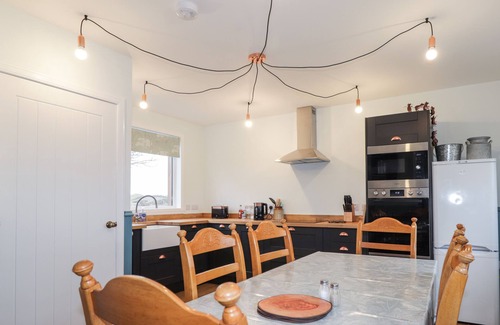 Lybster House | STATION HOUSE, pet friendly, character holiday cottage in Lybster