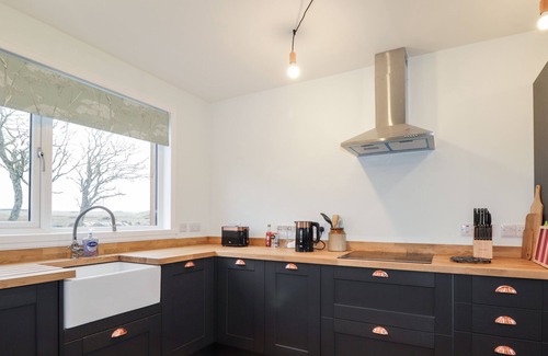 Lybster House | STATION HOUSE, pet friendly, character holiday cottage in Lybster