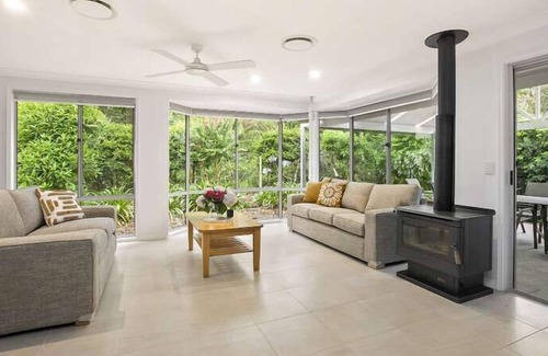 Pearl Beach Apartment | *Stay 3, only pay for 2 this Winter*