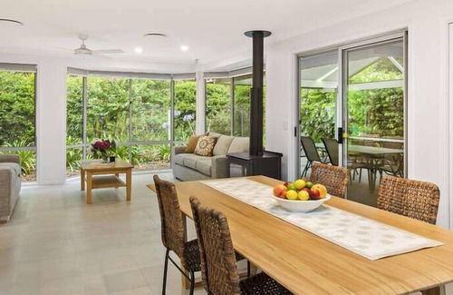 Pearl Beach Apartment | *Stay 3, only pay for 2 this Winter*