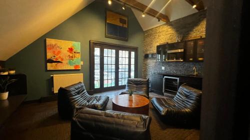 Woodstock Bed & Breakfast | Stay At Jimmy's