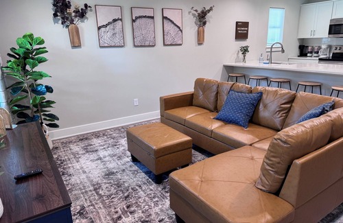 Saint Marys  Allen County House | Stay at The Fort! 2 Homes perfect| Gatherings for Teams| Reunions| Families