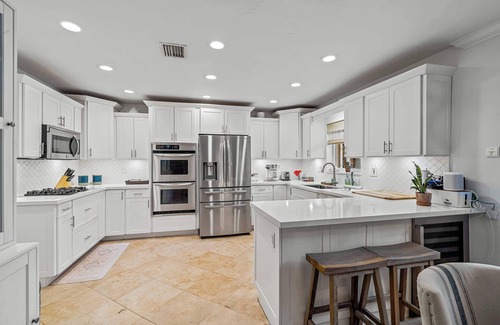 Bel Air Villa | Stay at Bel Air by the Beach for Convenience