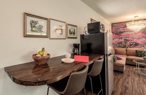 Prescott Hotel | Stay Awhile | Studio w/Kitchen & Parking