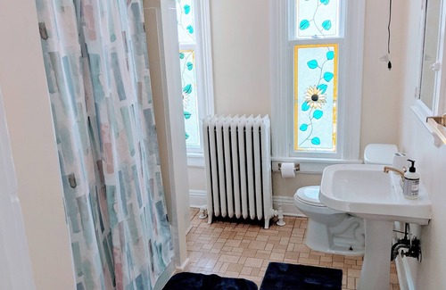 Dundee-Happy Hollow Historic District Apartment | Stay Classy at 2-Queen in Heart of Omaha - Dundee Neighborhood - Porch