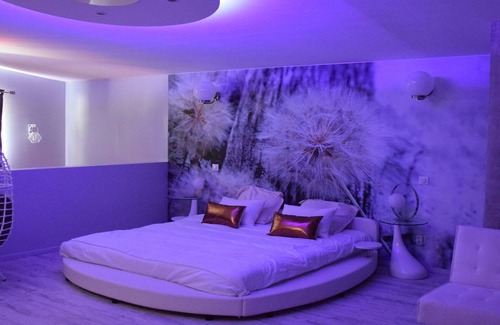 Mostuejouls Bed & Breakfast | Stay for 2 in love cottage jacuzzi sauna swimming pool Gorges du Tarn Aveyron