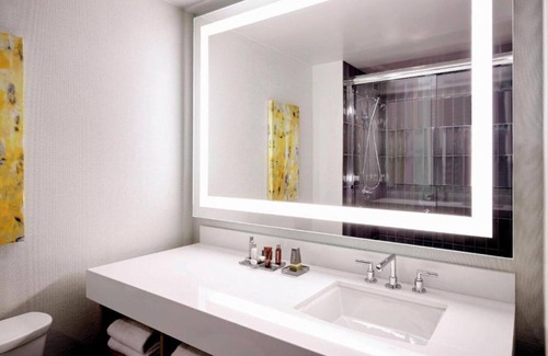 Downtown Oakland House | Stay in our downtown hotel in Oakland, CA