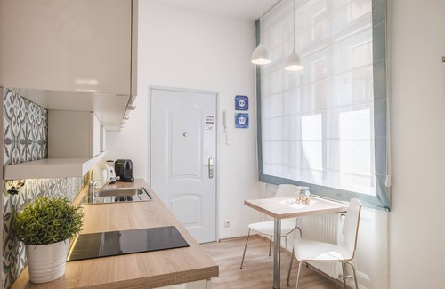 Erzsebetvaros Apartment | Stay in the Heart of Budapest