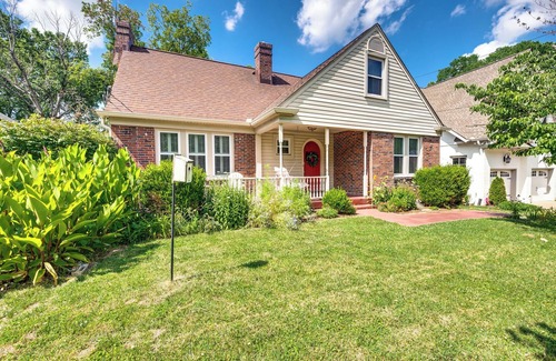 Green Hills Cottage | Stay Nashville Vacation - Cozy Cottage - Downtown, 12S, Green Hills, Gulch