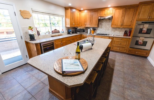 Paso Robles House | Stay on a Working Vineyard moments from Downtown Paso Robles Heated Pool avail.