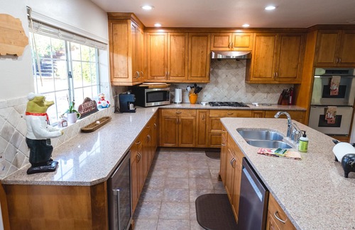Paso Robles House | Stay on a Working Vineyard moments from Downtown Paso Robles Heated Pool avail.