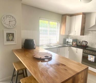 Paarl Apartment | Stay on Main Garden Apartment