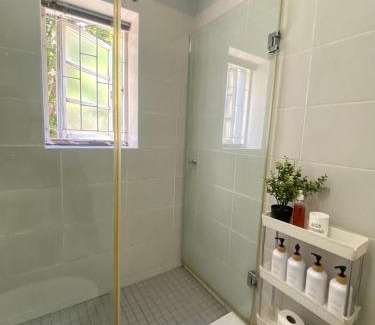 Paarl Apartment | Stay on Main - Studio Blue