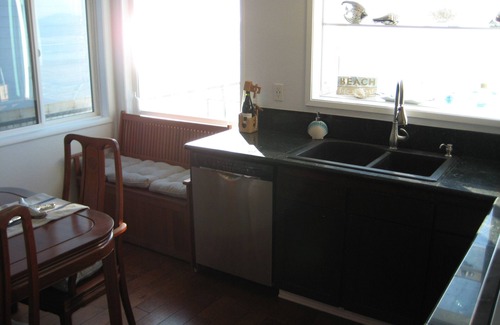 Nelscott House | Stay on the beach not on a cliff