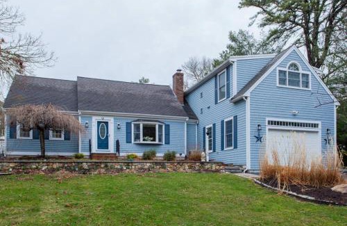 West Barnstable House | Stay On The Cape Vacation Rentals : Large Family Home With Pool Come Enjoy The Cape