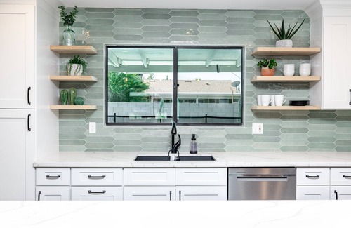 Tempe House | Stay & Play: Heated Pool, Putting Green, and Games