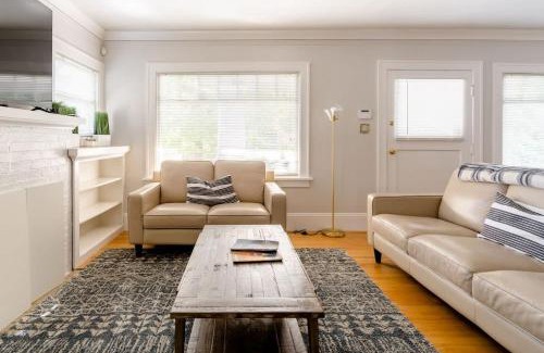 King House | Stay Portland Collection- Trendy 4BR 2BA Bungalow in Alberta Arts District!