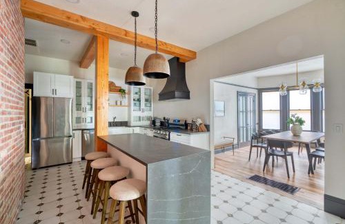 Nob Hill House | Stay Portland - Luxury Living on NW 23rd Ave, Walk Score 99