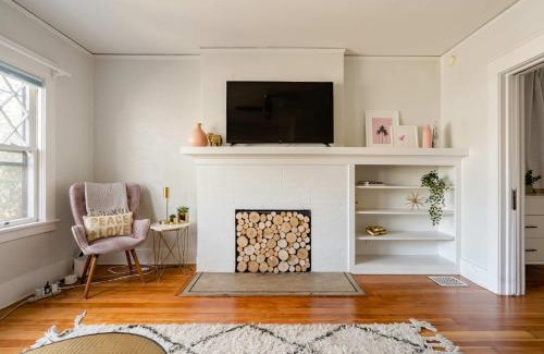 Belmont Apartment | Stay Portland - Sunnyside Wonderland- Coffee Shops, Bars & Parks