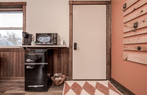 Prescott Apartment | Stay Simple | Workspace + Free Parking