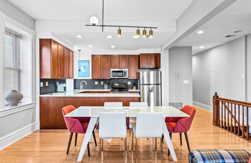 St. Louis Apartment | Stay STL-Great Location-Parking-Balcony-Pets