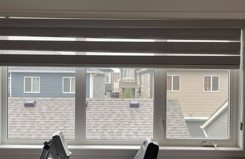 Calgary House | Stay with JAI - Cozy Suite Close to YYC Airport