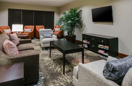 Historic East Village Hotel | Staybridge Suites Des Moines Downtown by IHG