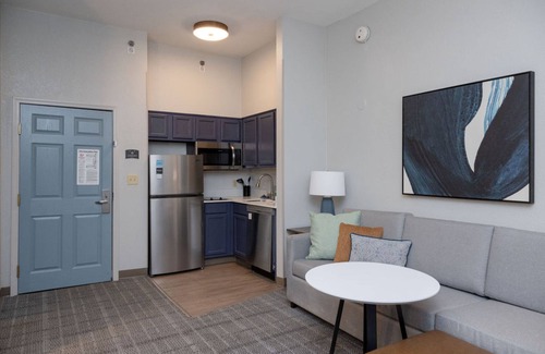 Tougaloo Hotel | Staybridge Suites Jackson by IHG