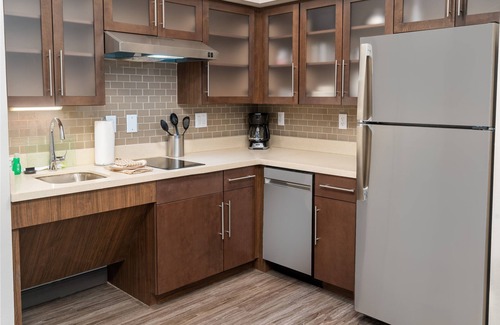 Newark Hotel | Staybridge Suites Newark - Fremont by IHG