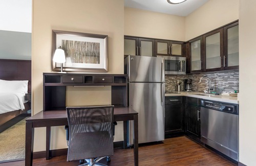 Warrendale Hotel | Staybridge Suites Pittsburgh-Cranberry Township by IHG