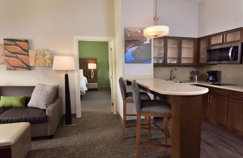 Lake Delton Hotel | Staybridge Suites Wisconsin Dells - Lake Delton by IHG