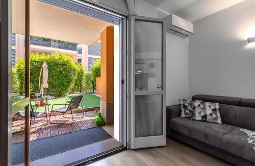 Ripamonti Corvetto Apartment | StayEasy Gargano - Stylish Apt with Private Yard