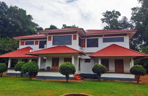 Manchalli Resort | STAYMAKER Tropical Blooms