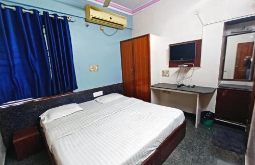 BTM Layout Hotel | STAYMAKER Vijay Residency