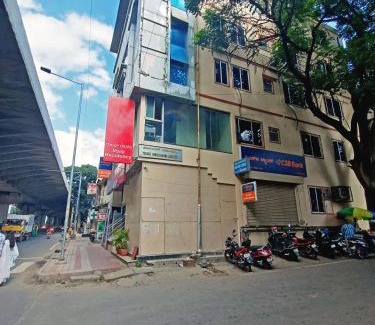 BTM Layout Hotel | STAYMAKER Vijay Residency