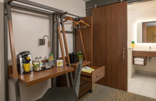 East Village Hotel | Staypineapple, Hotel Z, Gaslamp San Diego