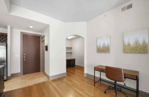 SouthPark Condo | StaysByWalker SouthPark Lux 2BR -KingBeds/Pool/Gym