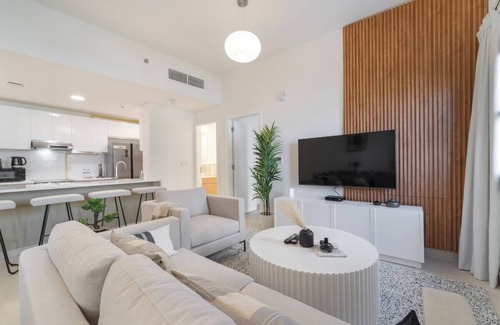 Dubai Apartment | StayShort - Restful 1-Bedroom Apartment at Al Andalus in Jumeirah Golf Estates