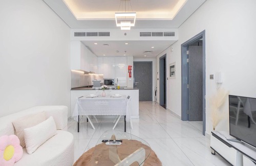 Al Barsha Apartment | StayShort - Arjan Apartment sleeps 3 with Private Balcony!