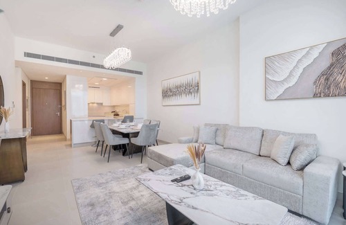 Al Safa Apartment | StayShort - Waterfront Living with a Spacious Layout Sleeps 5