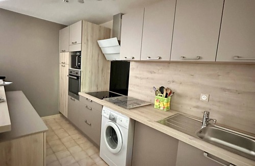 Sainte-Maxime Apartment | Ste Maxime F3/65m², 2-7 pers, air-conditioned, garage, WiFi, residence with swimming pool