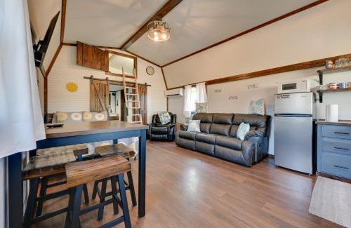 Austinville Apartment | Steamboat Rock Cabin Bike, Hike, Fish!