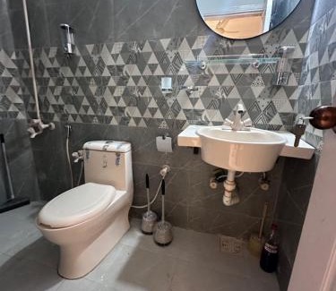 Karachi Apartment | Steep Hill Penthouse