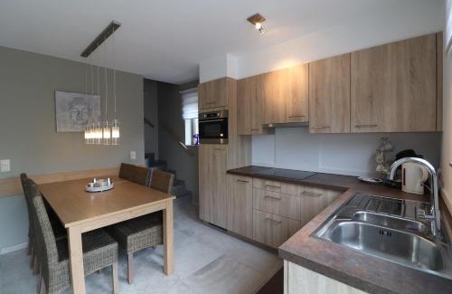 Dilsen-Stokkem House | Stefjes Holiday Home
